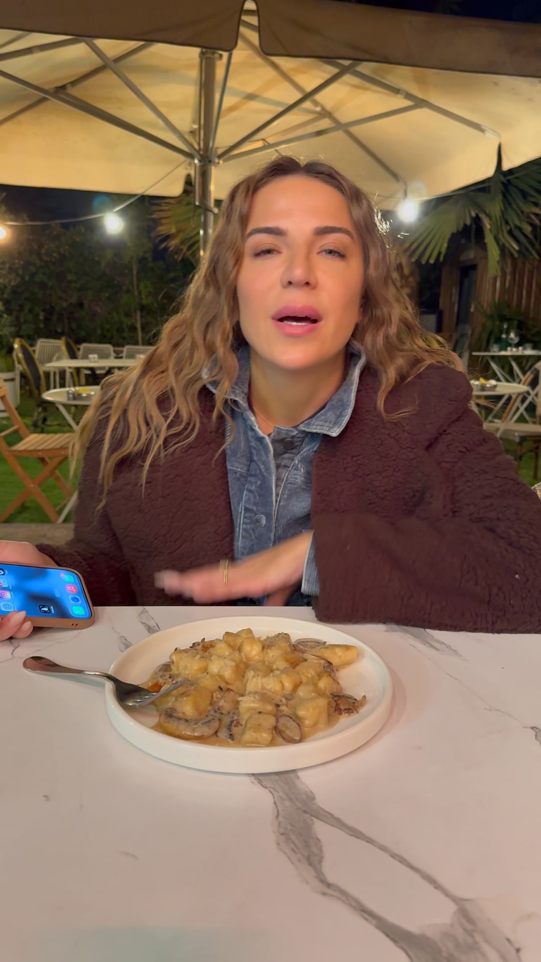 📸 בינה מלאכותית יכולה עכשיו לספור את הקלוריות שלך - רק מתמו